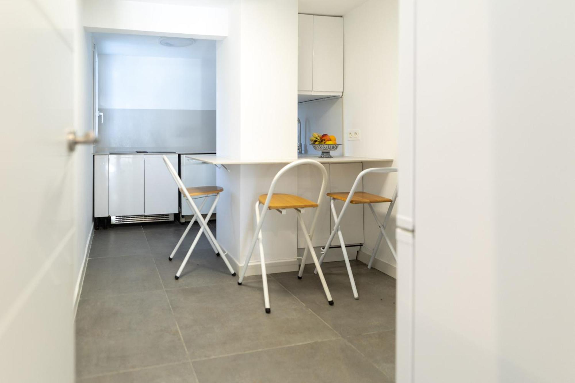 Suitur Beachfront Apartment Roc De Sant Gaieta Roda de Bará Dış mekan fotoğraf